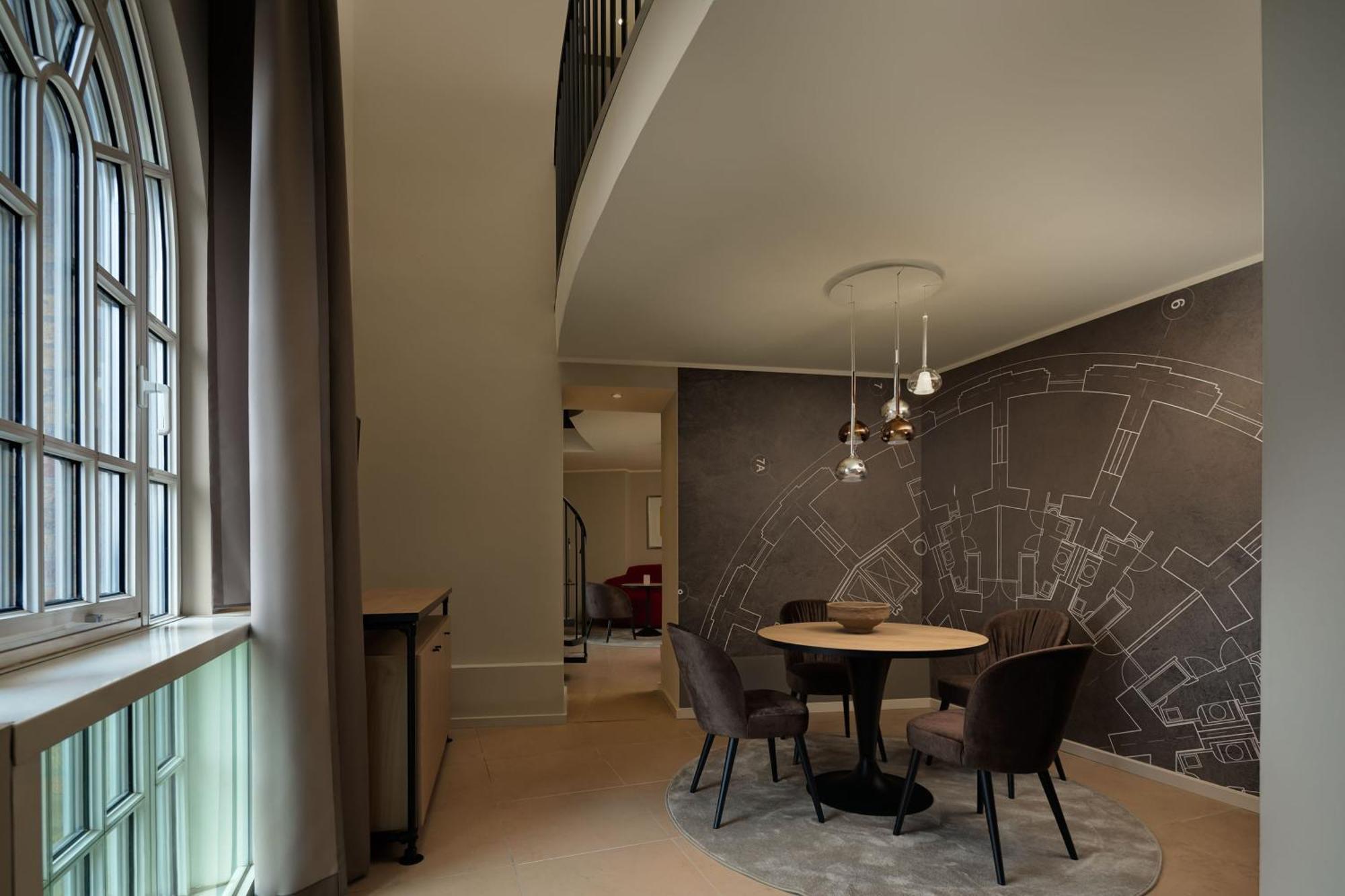 Hotel Wasserturm Cologne, Curio Collection By Hilton Cologne